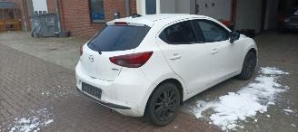 Mazda 2 1.5-Automatik Facelift Homura Climatecontrol CruiseControl Apple CarPlay MirrorLink Achteruitrijcamera Full led koplampen Stoelverwarming stuurwiel met verwarming Achteruitrijcamera picture 6