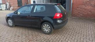 Volkswagen Golf 1.4-16v Climatecontrol CruiseControl Leren-Stuurwiel elektrische ramen Elektrische-spiegels met verwarming Centrale vergrendeling met afstandsbediening mistlampen Parkeersensoren achter Trekhaak picture 3