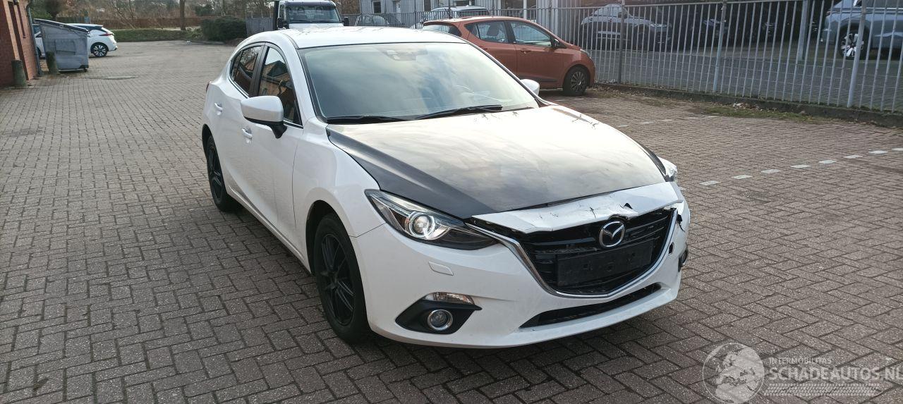 Mazda 3 2.0-Benzine Urban Limited Edition Xenon Led Navigatie Climatecontrol CruiseControl Head up-display Stoelverwarming Lichtautomaat Privacyglas Regensensor Lichtautomaat automatisch dimmende binnenspiegel Blindspot systeem Achteruitrijcamera parkeersensoren 