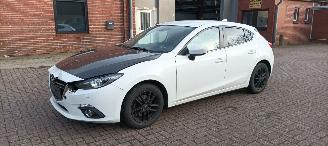 Mazda 3 2.0-Benzine Urban Limited Edition Xenon Led Navigatie Climatecontrol CruiseControl Head up-display Stoelverwarming Lichtautomaat Privacyglas Regensensor Lichtautomaat automatisch dimmende binnenspiegel Blindspot systeem Achteruitrijcamera parkeersensoren  picture 9