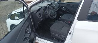 Toyota Yaris Facelift 1.5-VVT-i 111pk 6-bak Airconditioning stoelverwarming Multicolor Touchscreen Display Achteruitrijcamera Lichtautomaat Drivelane assistent leren multistuurwiel mistlampen 15 inch Toyota velgen picture 15