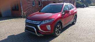 krockskadad bil auto Mitsubishi Eclipse Cross 1.5-benzine Automaat 162pk Diamant uitvoering Climatecontrol CruiseControl Stoelverwarming Dab audio systeem Lichtautomaat Privacyglas led verlichting afneembare trekhaak 2019/5