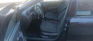 Volkswagen Polo Bj:3-2016 1.4TDI euro-6 Climatecontrol Stoelverwarming Regensensor FrontRadar Leren Stuurwiel elektrische ramen Elektrische-spiegels met verwarming Centrale vergrendeling met afstandsbediening Start-Stop systeem picture 12