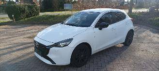 Mazda 2 Bj: 12-2023 1.5 Automatik Climatecontrol CruiseControl Stoelverwarming Lichtautomaat Privacyglas Stuurwiel met verwarming Achteruitrijcamera parkeersensoren Apple CarPlay MirrorLink Led verlichting Dab-audio picture 9