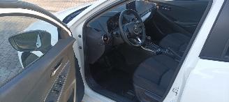 Mazda 2 Bj: 12-2023 1.5 Automatik Climatecontrol CruiseControl Stoelverwarming Lichtautomaat Privacyglas Stuurwiel met verwarming Achteruitrijcamera parkeersensoren Apple CarPlay MirrorLink Led verlichting Dab-audio picture 16