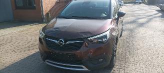 Opel Crossland Bj: 4-2018 1.2-T Automatik Navi Full-Led Half leder bekleding Stoelverwarming stuurwiel met verwarming Voorruit elektrisch verwarmd Lichtautomaat Drivelane assistent regensensor 4xelek ramen Elektrische-spiegels met verwarming inklapbare buitenspiegels Pa picture 9