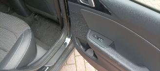 Kia Ceed 1.6-CRDI 136pk Navigatie Leder Sportstoelen Memory Full-Led koplampen Led achterlichten Climatecontrol CruiseControl Stoelverwarming Lichtautomaat Regensensor Drivelane assistent jbl Sound system blindspot Elektrische achterklep Achteruitrijcamera picture 16