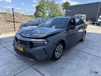 Voiture accidenté Opel Astra 1.2 Turbo Edition 2024/12