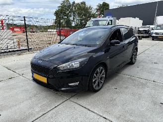 Unfallwagen Ford Focus 1.5 TITANIUM S-LINE AUTOMAAT -CAMERA-NAVI-PDC 2018/4