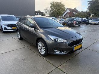 Unfallwagen Ford Focus 1.5 TDCI Titanium Edition AUTOMAAT - NAVI - PDC - CLIMA 2015/6