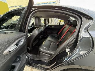 Alfa Romeo Giulia 2.0T Super 200PK - NAVI - KEYLESS - CAMERA - LEDER picture 10