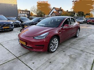 Vaurioauto  passenger cars Tesla Model 3 Standart RWD Plus 60 kWh -LEDER-NAVI-CAMERA-PDC-ACTIERADIUS 409 KM 2019/9
