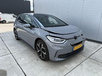 Voiture accidenté Volkswagen ID.3 PRO Oranje Edition 231 PK-NAVI-CAMERA-ACTIERADIUS 431 KM 2024/9
