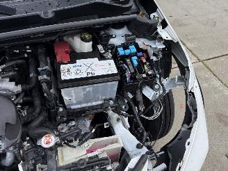 Toyota Aygo X 1.0 VVT-i  First AUTOMAAT -NAVI-CAMERA-LED picture 15