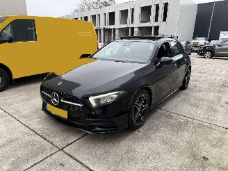 Coche accidentado Mercedes A-klasse A180 BUSINESS SOLUTION AMG PANO - SFEER 2019/7