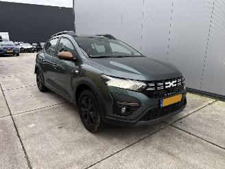 Dacia Sandero 1.1 TCE 110 Extreme -NAVI-PDC picture 2