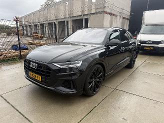 Damaged car Audi Q8 55 TFSI e QUATRO S-LINE -PLUG IN HYBRID -CAMERA-KEYLESS-LUCHTVERING 2021/7
