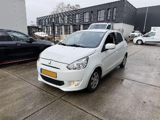 Damaged car Mitsubishi Space-star 1.0 Bright 71 PK AUTOMAAT-AIRCO 2016/1