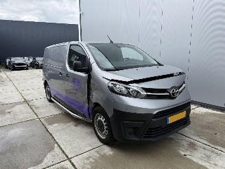 škoda osobní automobily Toyota ProAce Extra Range Navigator 2020-edition-100 kW NAVI-PDC -ACTIERADIUS 424 KM 2021/9