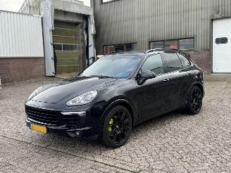 Schadeauto Porsche Cayenne 3.0 S E-HYBRID Platinum Edition Orgineel Nederlandse Auto NAP! Pano Bose 2016/12