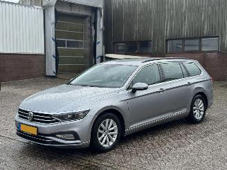 skadebil auto Volkswagen Passat 1.6 TDI DSG Automaat Facelift 2019/10