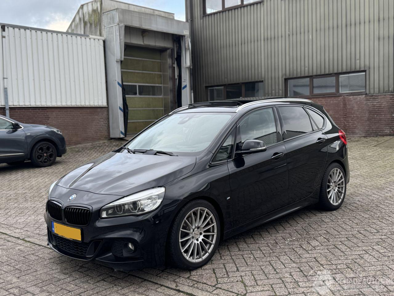 BMW 2-serie 220D 190Pk Automaat M-Pakket Pano Harman Kardon Head-Up Geen Schade