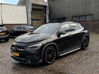 Vaurioauto  passenger cars Mercedes GLA 220D 4Matic 190Pk AMG Pakket Pano 360Camera Burnmester Memory Sfeerverlichting 2021/10