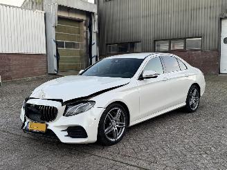 Unfallwagen Mercedes E-klasse 220D 194Pk AMG Pakket Ambition Sfeerverlichting 2016/8