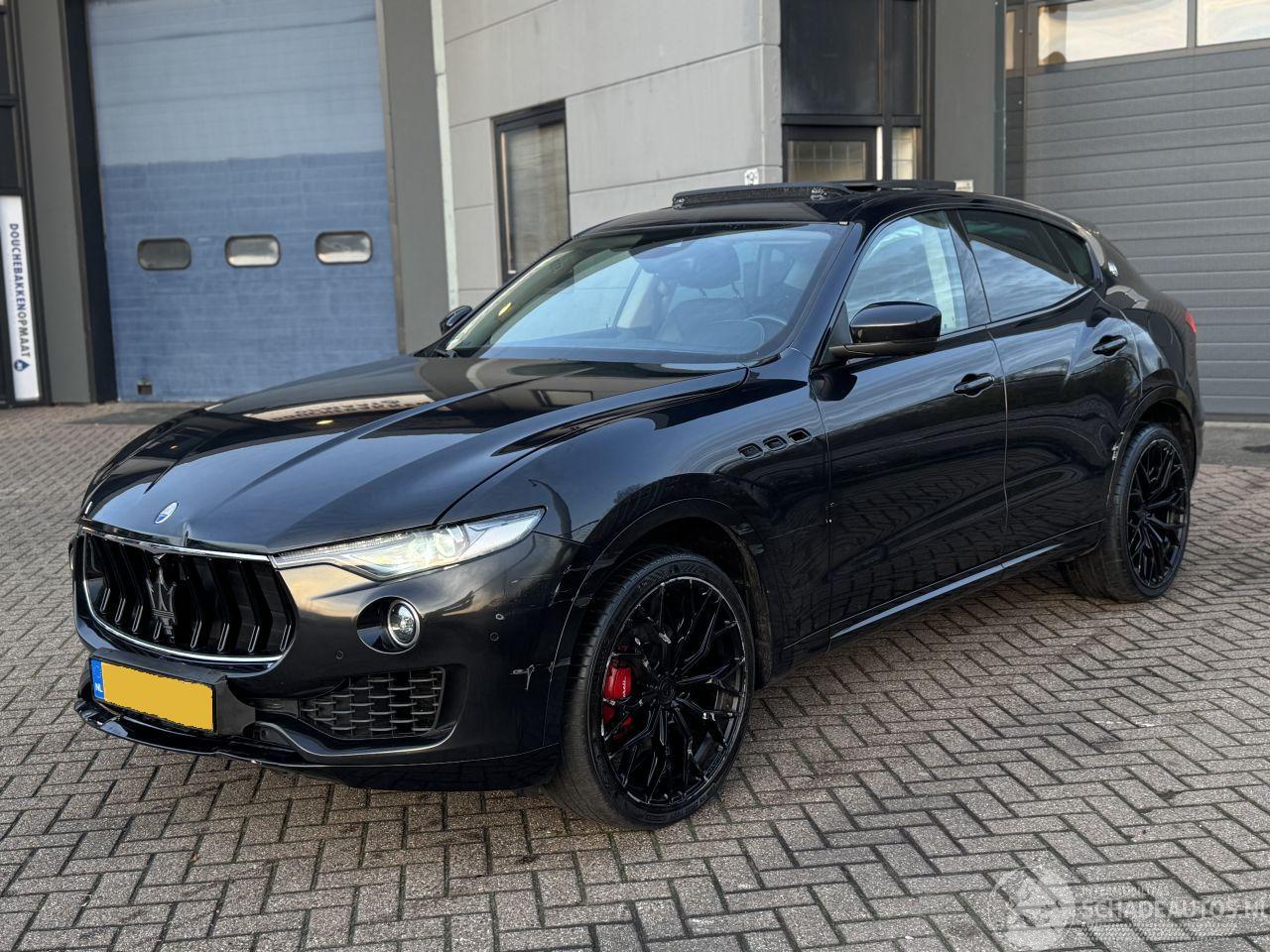 Maserati Levante 3.0 V6 D AWD Pano Harman Kardon