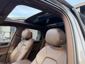 Porsche Cayenne 3.0 E-HYBRID 422Pk Pano Softclose Bose 360Camera Head-Up picture 13