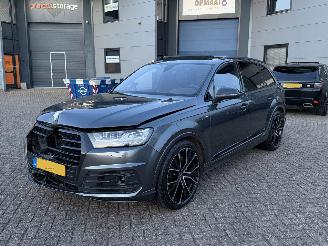 Schadeauto Audi Q7 3.0 TDI Quattro 7Persoons S-Line Pano Bose Head-Up 2017/10