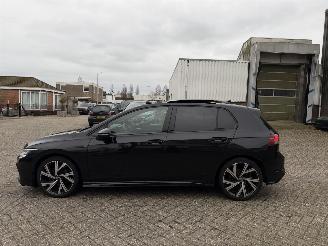 Volkswagen Golf 1.5 eTSI DSG R-Line Pano Harman Kardon picture 4