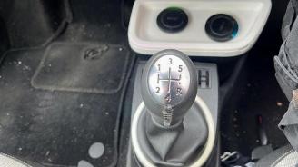 Renault Twingo Twingo III (AH), Hatchback 5-drs, 2014 1.0 SCe 70 12V picture 15