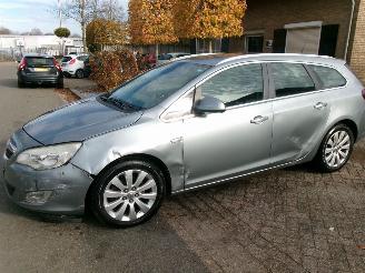skadebil auto Opel Astra 1.7 CDTI SPORTS COSMO CLIMA 2011/3