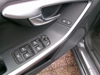 Volvo V-60 2.0 D4 KINETIC CLIMA NAVI picture 13