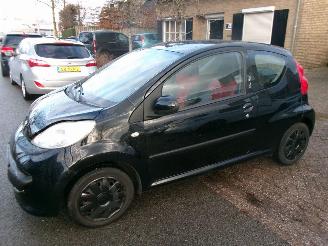 Schadeauto Peugeot 107 1.0-12V XR AIRCO 2007/7