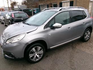 Coche accidentado Peugeot 2008 1.2  PURETECH  CROSSWAY 2014/10