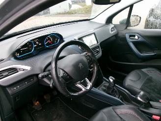 Peugeot 2008 1.2  PURETECH  CROSSWAY picture 13