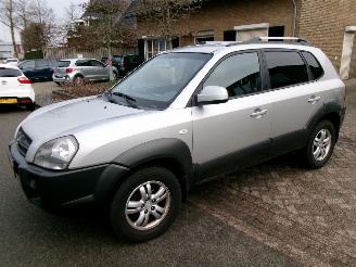 krockskadad bil auto Hyundai Tucson 2.0I STYLE AIRCO 2008/5