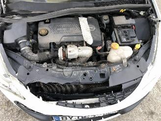 Opel Corsa 1.3 CDTI A13DTC picture 14