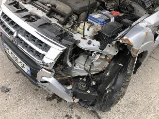 Mitsubishi Pajero 3.2  DI-D picture 12