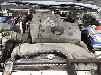 Mitsubishi Pajero 3.2  DI-D picture 16