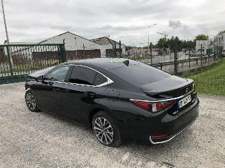 Lexus ES ES300H picture 2