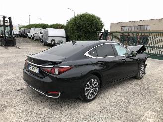 Voiture accidenté Lexus ES ES300H 2023/6