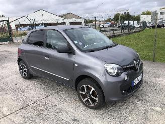 Damaged car Renault Twingo 0.9 2019/1