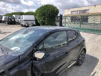 Renault Clio 1.0 picture 6