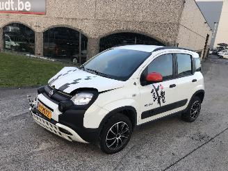 skadebil auto Fiat Panda 1.0 HYBRIDE 2022/8