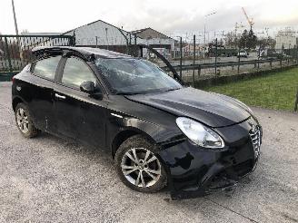Salvage car Alfa Romeo Giulietta 1.4 TURBO 940B8000 2016/2