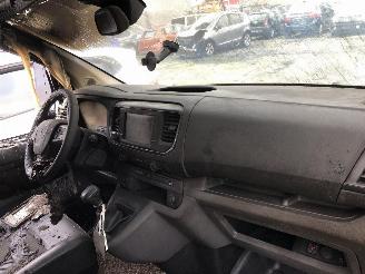 Peugeot Expert 2.0 HDI   AHK picture 17