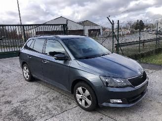 krockskadad bil auto Skoda Fabia COMBI 1.0I 2017/10